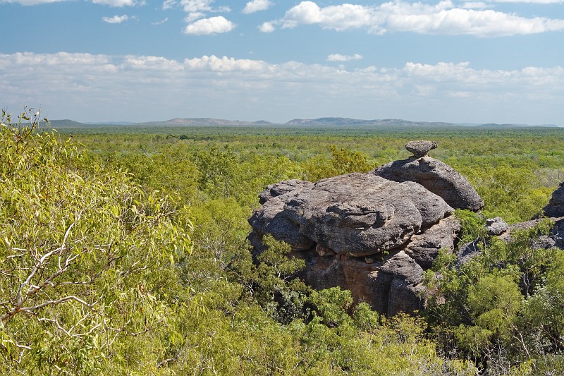 2009-11-06 22-01-19_2.jpg - am Nourlangie Rock